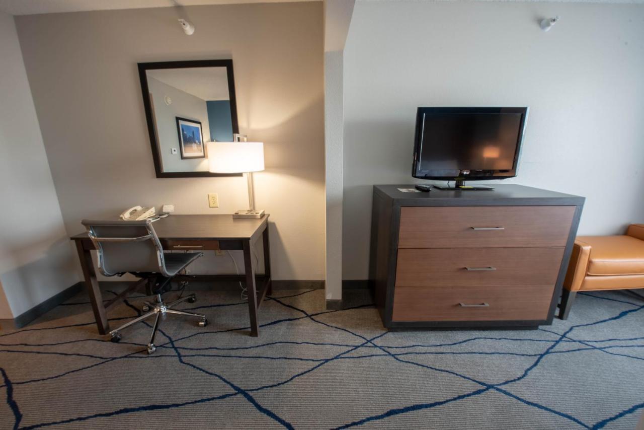 Hotel Wingate By Wyndham Indianapolis Airport Plainfield Exterior foto