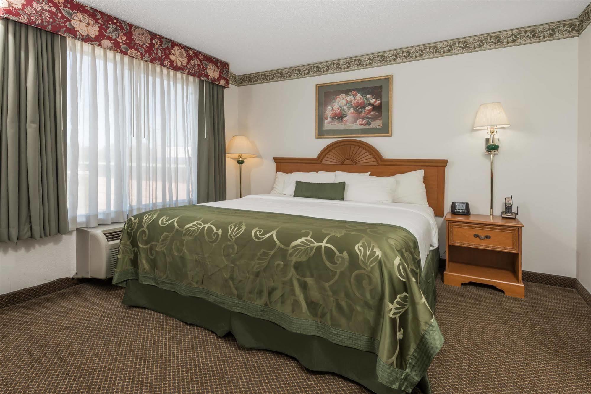 Hotel Wingate By Wyndham Indianapolis Airport Plainfield Exterior foto